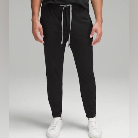 NWT Lululemon Soft Jersey Tapered Pant - Black